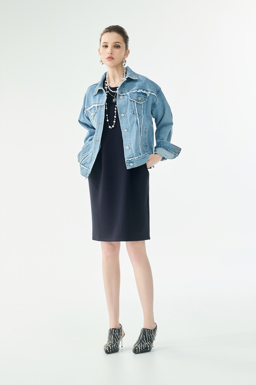 Floral Motif Denim Jacket,,Floral Motif Denim Jacket,Jackets,Embroidered,Outerwear,Season (SS) Look,Stripe,pants,Blazers,Season (SS) Look,Denim,Jeans,pants,Jackets,Embroidered,Outerwear,Season (SS) Look,Denim,Denim Jackets