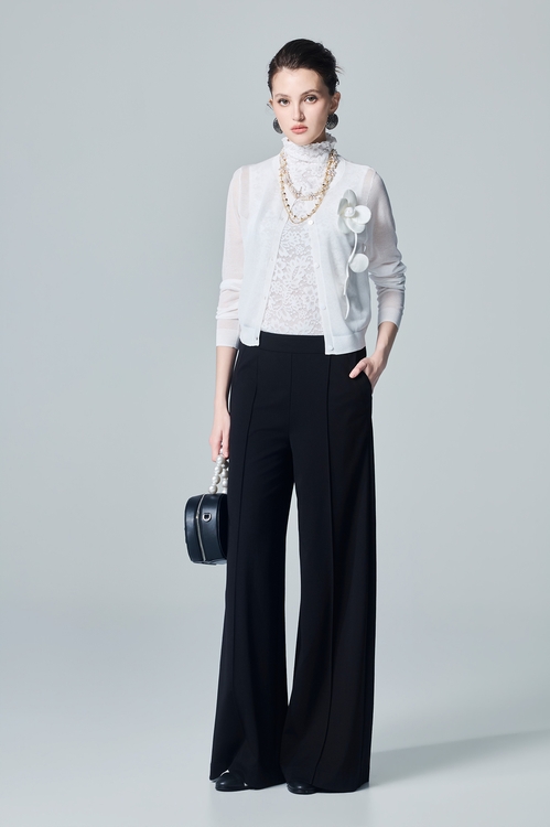 3-D Floral White Knit Cardigan,,3-D Floral White Knit Cardigan,Jackets,sleeveless tops,bestselling,Under shirts,Outerwear,pearl,Season (AW) Look,sleeveless tops,Black outerwear,Jackets,bestselling,Outerwear,White outerwear,Season (AW) Look,Knitted,Knitted coats