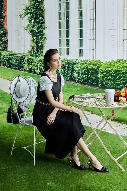 3-D Rose Detail Midi Skirt,Black skirts