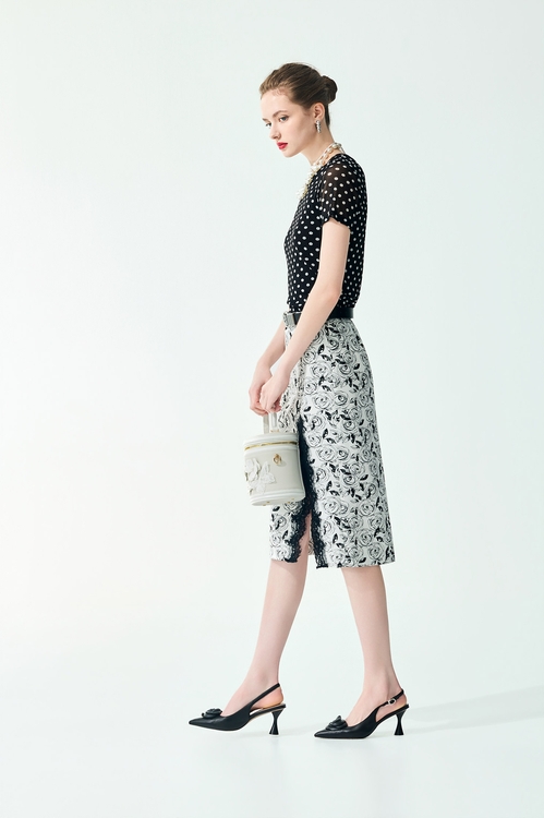 Rose Print Lace Detail Pencil Skirt,,Rose Print Lace Detail Pencil Skirt,Season (SS) Look,dotcollection,Chiffon,Chiffon skirts,sleeveless tops,Tops,Embroidered,Season (SS) Look,sleeveless tops,Black tops,Season (SS) Look,pearl,Shorts,pants,Tops,Season (SS) Look,Tops,Season (SS) Look,White tops,Cotton,Embroidered,Dresses,Season (SS) Look,bows,Black dresses,Jackets,Outerwear,Season (SS) Look,dotcollection,pearl,Knitted,Knitted coats,Bell-bottoms,Season (SS) Look,pearl,pants,Black pants,Season (SS) Look,Lace,Midi skirts