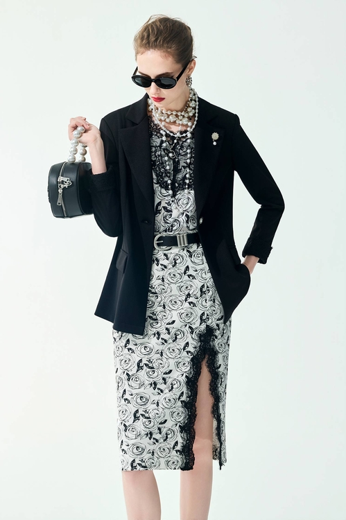 Rose Print Lace Detail Pencil Skirt,,Rose Print Lace Detail Pencil Skirt,Season (SS) Look,dotcollection,Chiffon,Chiffon skirts,sleeveless tops,Tops,Embroidered,Season (SS) Look,sleeveless tops,Black tops,Season (SS) Look,pearl,Shorts,pants,Tops,Season (SS) Look,Tops,Season (SS) Look,White tops,Cotton,Embroidered,Dresses,Season (SS) Look,bows,Black dresses,Jackets,Outerwear,Season (SS) Look,dotcollection,pearl,Knitted,Knitted coats,Bell-bottoms,Season (SS) Look,pearl,pants,Black pants,Season (SS) Look,Lace,Midi skirts