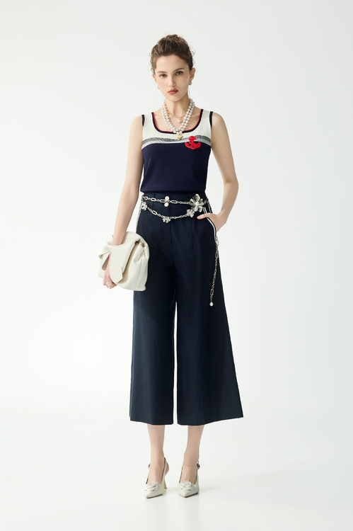 White Pocket Stripe Navy Pants,,White Pocket Stripe Navy Pants,Dresses,Season (SS) Look,Tops,Embroidered,Season (SS) Look,White tops,Embroidered,Culottes,Season (SS) Look,pants