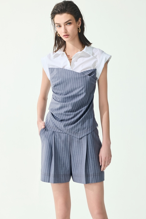 Pinstripe Pleated Shorts,,Pinstripe Pleated Shorts,Tops,Embroidered,Season (SS) Look,Blouses,Season (SS) Look,Stripe,Shorts,pants