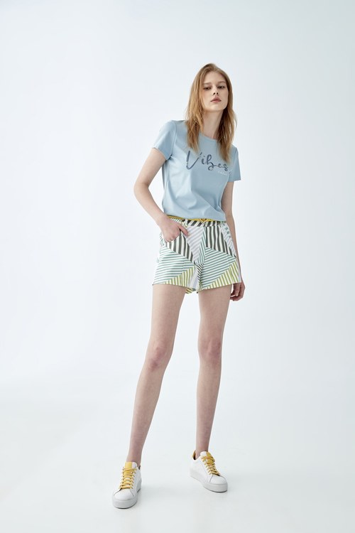 Mismatch Stripe Print Shorts,comfotism