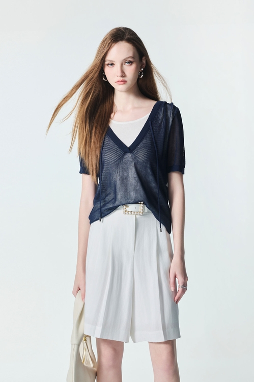 Front Pleat White Bermudas,Embroidered,Embroidered