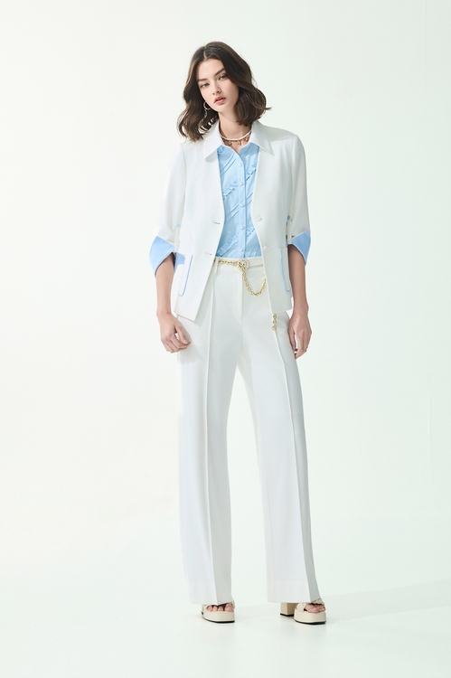 Blue Pocket Trim Detail White Pants,,,sleeveless tops,Tops,Season (SS) Look,sleeveless tops,bows,Knitted,Knitted tops,Jackets,Outerwear,Season (SS) Look,White outerwear,bows,Culottes,Season (SS) Look,White pants,bows,pants