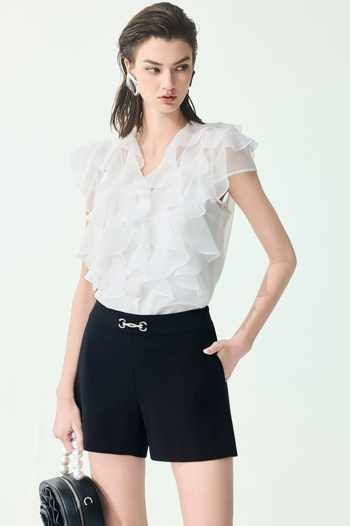Minimalist Silver Buckle Black Shorts,,Minimalist Silver Buckle Black Shorts,Culottes,Season (SS) Look,pants,Bell-bottoms,Season (SS) Look,pants,Black pants,Season (SS) Look,pants,Skorts,Chiffon,Black pants,Season (SS) Look,Shorts,pants,Black pants