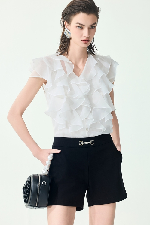 Minimalist Silver Buckle Black Shorts,,Minimalist Silver Buckle Black Shorts,Culottes,Season (SS) Look,pants,Bell-bottoms,Season (SS) Look,pants,Black pants,Season (SS) Look,pants,Skorts,Chiffon,Black pants,Season (SS) Look,Shorts,pants,Black pants