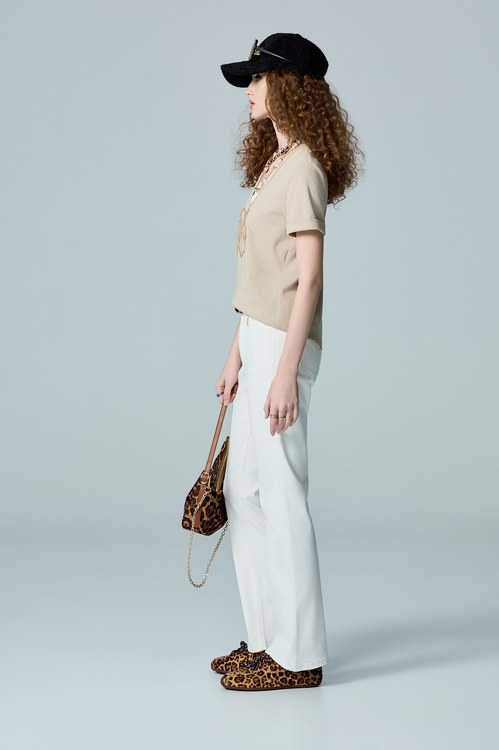 Minimalist White Boot Leg Jeans,,Minimalist White Boot Leg Jeans,Dresses,Denim,Denim skirts,Season (AW) Look,Knitted,Tops,Rayon,Season (SS) Look,Denim,Jeans,Shorts,Season (AW) Look,pants,Tops,Embroidered,White tops,Season (AW) Look,Blouses,Jackets,Outerwear,Season (AW) Look,Jackets,Outerwear,Denim,Denim Jackets,Season (AW) Look,Tops,Under shirts,Season (AW) Look,Blouses,Knitted,Denim,Jeans,White pants,Season (AW) Look,Embroidered,pants