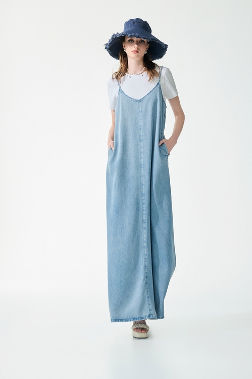 Loose Fit Denim Washed Maxi Dress,,,Tops,Season (SS) Look,Stripe,Blouses,Jackets,sleeveless tops,Outerwear,Season (SS) Look,Denim,Denim Jackets,sleeveless tops,Tops,Embroidered,Season (SS) Look,White tops,Cotton,Tops,Embroidered,Season (SS) Look,White tops,Season (SS) Look,White pants,Shorts,pants,Dresses,sleeveless tops,Season (SS) Look,Stripe,White tops,sleeveless tops,Embroidered,Season (SS) Look,Denim,Jeans,pants,Dresses,Season (SS) Look,Denim
