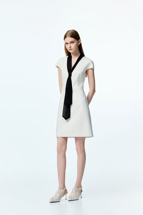 Contrast Black Scarf Short Sleeve Dress,White dresses