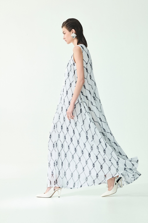 French Knot Graphic Print Pleated Maxi Dress,Chiffon
