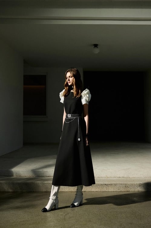 3-D Floral Sleeve Detail Maxi Dress,,3-D Floral Sleeve Detail Maxi Dress,Office Looks,Season (SS) Look,Valentine,Midi skirts,Black skirts,Office Looks,Culottes,Season (SS) Look,Party Looks,pearl,pants,Black pants,Dresses,bestselling,Season (SS) Look,Black dresses