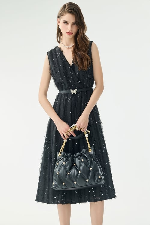 V-neck Sequin Sleeveless Dress,,V-neck Sequin Sleeveless Dress,Office Looks,Season (SS) Look,Valentine,Midi skirts,Black skirts,Office Looks,Culottes,Season (SS) Look,Party Looks,pearl,pants,Black pants,Dresses,bestselling,Season (SS) Look,Black dresses,Office Looks,Tops,bestselling,Season (SS) Look,pearl,simple outfits,Valentine,bows,black tops,Dresses,Season (SS) Look,Black dresses