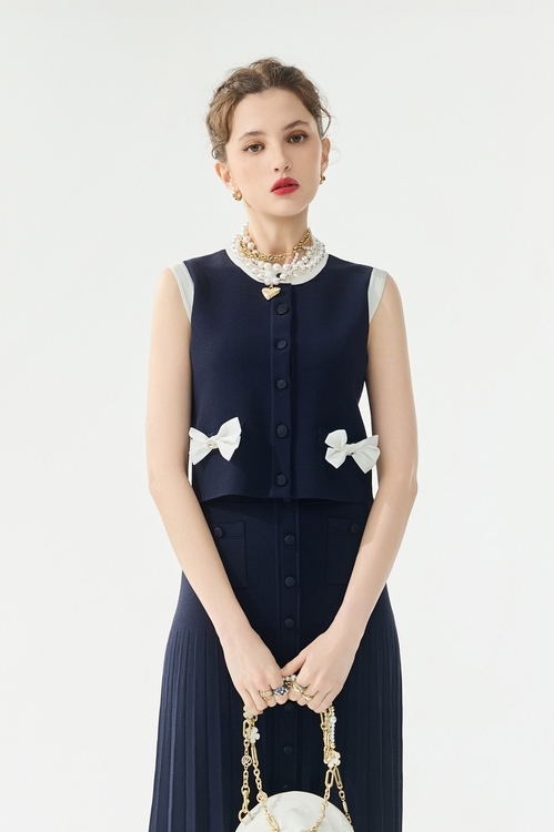 Contrast Bow Detail Knit Vest,,Contrast Bow Detail Knit Vest,sleeveless tops,Tops,Season (SS) Look,sleeveless tops,bows,Knitted,Knitted tops