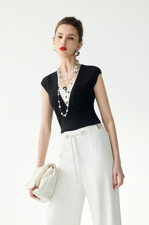 V-neck Fake Two Piece Knit Vest,Knitted