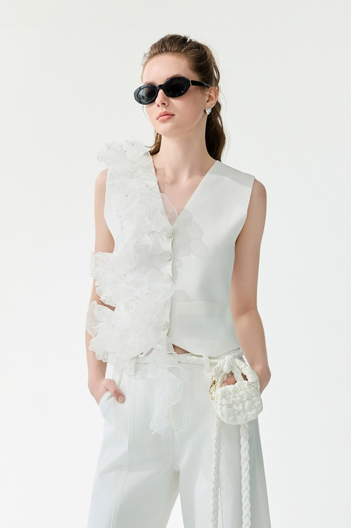 3-D Floral Organza Detail Knit Vest,,3-D Floral Organza Detail Knit Vest,Season (SS) Look,pearl,Jackets,Outerwear,Season (SS) Look,White outerwear,Tops,Season (SS) Look,pearl,White tops,Lace,Bell-bottoms,Season (SS) Look,pearl,White pants,pants,sleeveless tops,Season (SS) Look,White tops,sleeveless tops,Lace,Tops,Season (SS) Look,Plaid,pearl,White tops,Cotton,Culottes,Season (SS) Look,pants,Chiffon,Black pants,Season (SS) Look,pearl,White skirts,Mini skirts,Dresses,Under shirts,Season (SS) Look,Plaid,Chiffon,Culottes,Season (SS) Look,pearl,pants,Black pants,sleeveless tops,Season (SS) Look,pearl,White tops,sleeveless tops,Knitted,Knitted tops