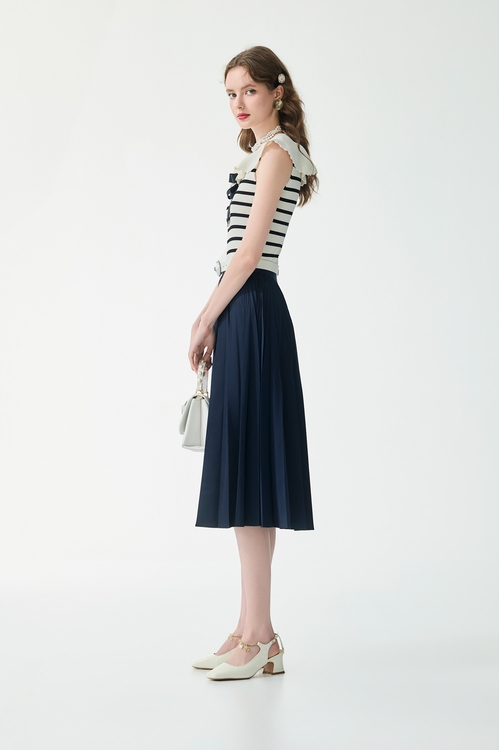 Navy Bow Stripe Knit Vest,,Navy Bow Stripe Knit Vest,Jackets,Embroidered,Outerwear,Season (SS) Look,White outerwear,Season (SS) Look,Mini skirts,Dresses,Season (SS) Look,Tops,Season (SS) Look,sleeveless tops,Tops,Season (SS) Look,sleeveless tops,bows,Knitted,Knitted tops
