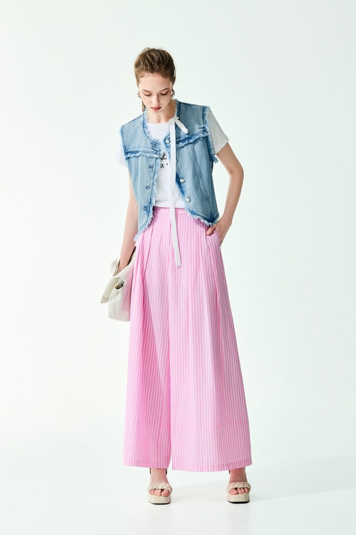 Fray Trim Denim Washed Vest,,,Tops,Season (SS) Look,Stripe,Blouses,Jackets,sleeveless tops,Outerwear,Season (SS) Look,Denim,Denim Jackets,sleeveless tops