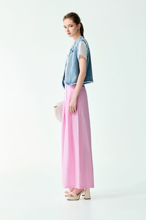 Fray Trim Denim Washed Vest,,,Tops,Season (SS) Look,Stripe,Blouses,Jackets,sleeveless tops,Outerwear,Season (SS) Look,Denim,Denim Jackets,sleeveless tops