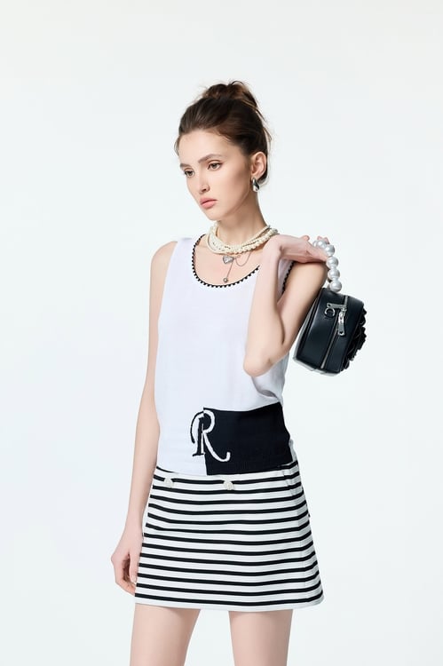 Contrast Trim Detail Knit Vest,Knitted tops