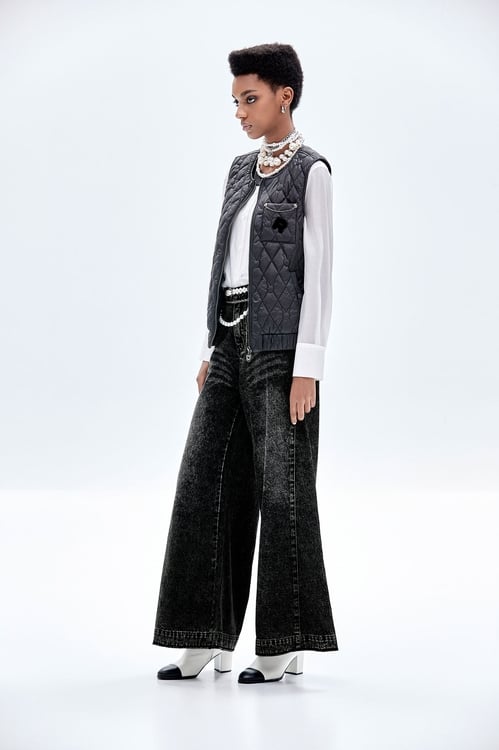 Black Quilted Vest With R Logo Detail,waistcoat