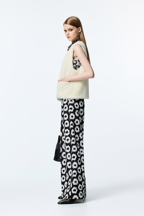 V-neck Fleece Vest,White tops,White tops