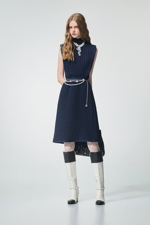 Navy Textured Pleats Turtleneck Vest,Tops