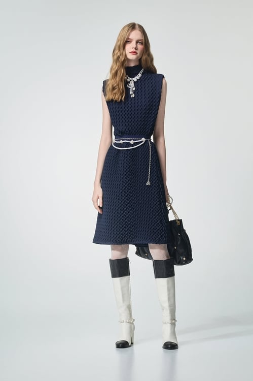 Navy Textured Pleats Turtleneck Vest,Tops