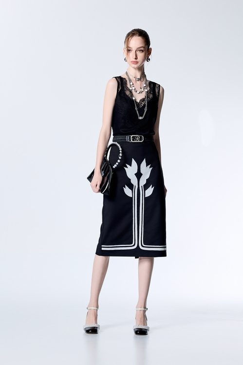 V-neck Lace Detail Vest,Lace tops,Lace tops