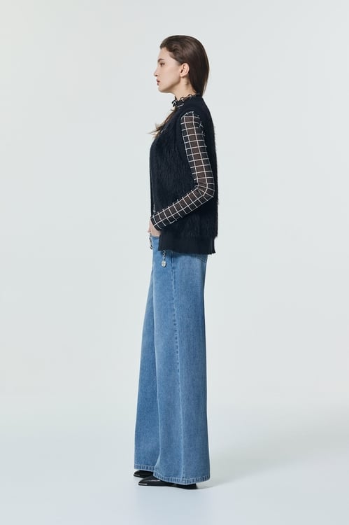 Faux Fur Knit Black Vest,,Faux Fur Knit Black Vest,Jackets,Outerwear,Season (SS) Look,White outerwear,bows,sleeveless tops,Season (SS) Look,sleeveless tops,Knitted,Knitted tops,Black tops