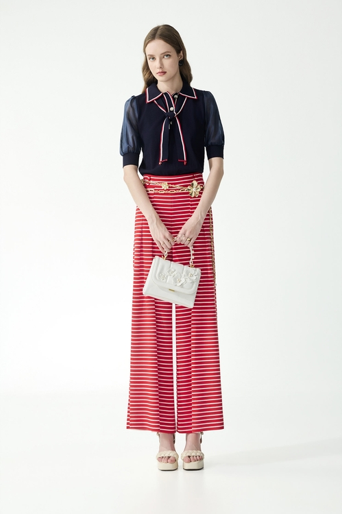 Contrast Red Trim Navy Knit Top,White tops,White tops