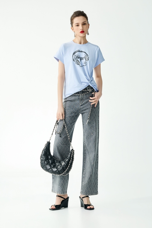 Knot Detail Graphic Tee,,Knot Detail Graphic Tee,Tops,Embroidered,Season (SS) Look,Blouses,Season (SS) Look,Stripe,Shorts,pants,Jackets,Outerwear,Season (SS) Look,Denim,Denim Jackets,White outerwear,Season (SS) Look,Denim,Denim skirts,sleeveless tops,Season (SS) Look,sleeveless tops,sleeveless tops,Season (SS) Look,sleeveless tops,pants,Jumpsuits,Jackets,Outerwear,Season (SS) Look,Knitted,Knitted coats,Season (SS) Look,Plaid,Denim,Jeans,Cotton,pants,Tops,Season (SS) Look,Cotton