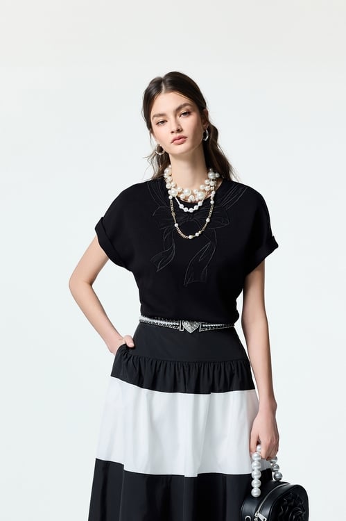 Embroidery Bow Graphic Black Tee,Black tops,black tops