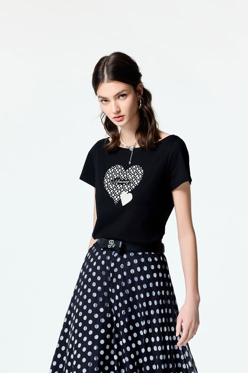 Heart Graphic Asymmetric Hem Tee,dotcollection