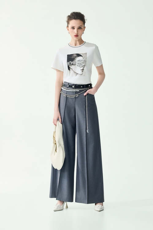 Pearl Detail Figure Graphic Print Tee,,Pearl Detail Figure Graphic Print Tee,sleeveless tops,Under shirts,Season (SS) Look,sleeveless tops,bows,Chiffon,Culottes,Season (SS) Look,pants,Tops,Season (SS) Look,pearl,White tops
