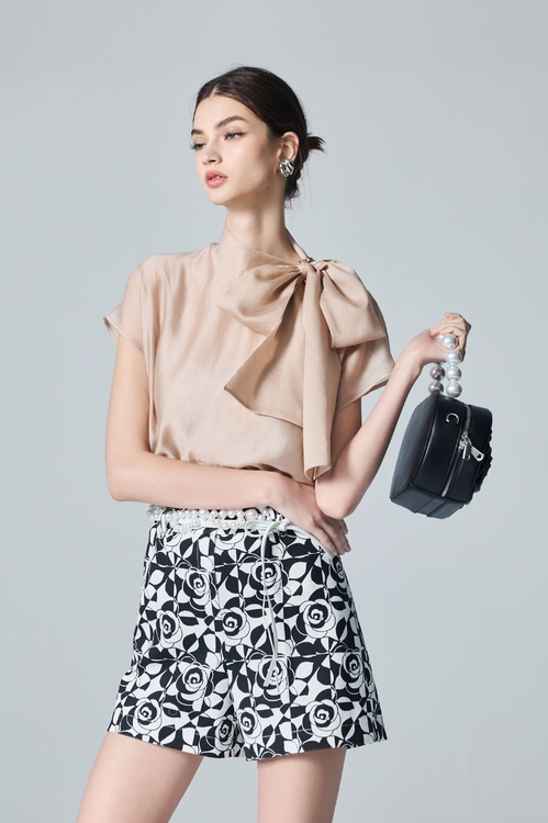 Bow Collar Khaki Top,,Bow Collar Khaki Top,sleeveless tops,White tops,Season (AW) Look,sleeveless tops,Chiffon,Dresses,Under shirts,Season (AW) Look,Chiffon,White skirts,Mini skirts,Season (AW) Look,Lace,Dresses,Season (AW) Look,Black dresses,Tops,Season (AW) Look