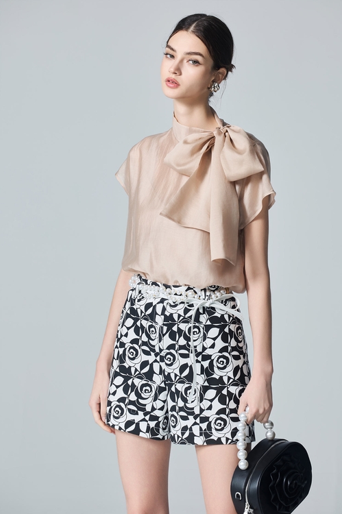 Bow Collar Khaki Top,,Bow Collar Khaki Top,sleeveless tops,White tops,Season (AW) Look,sleeveless tops,Chiffon,Dresses,Under shirts,Season (AW) Look,Chiffon,White skirts,Mini skirts,Season (AW) Look,Lace,Dresses,Season (AW) Look,Black dresses,Tops,Season (AW) Look