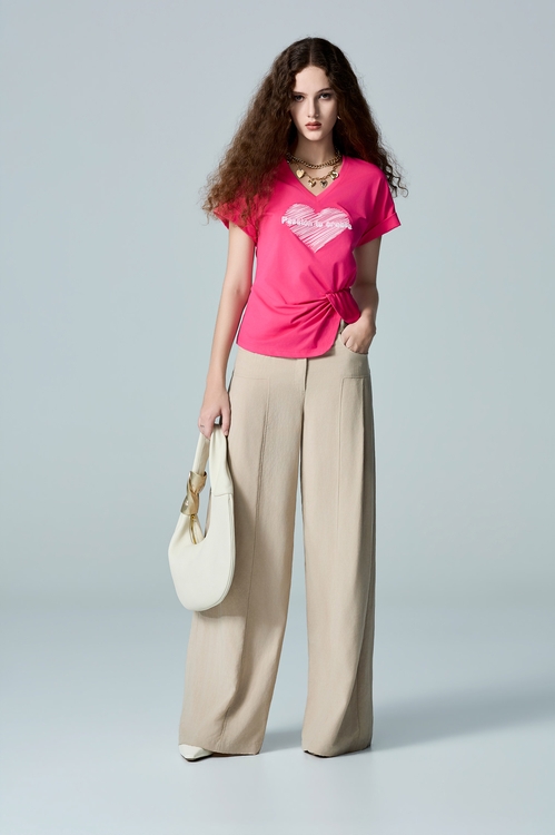 Heart Motif Asymmetric Hem Tee,Season (AW) Look