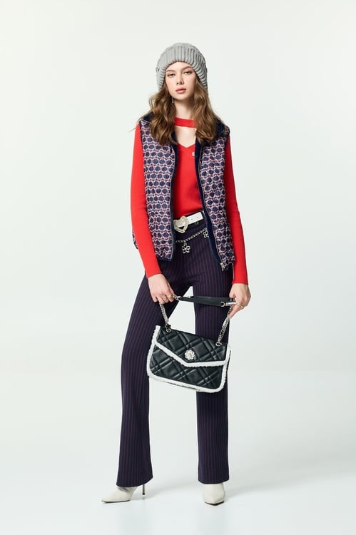 Long Sleeve Hollow Neckline Knit Top,pearl