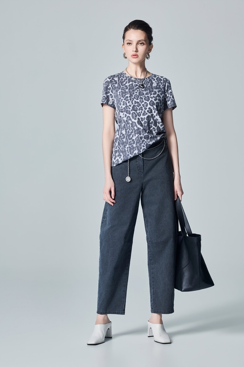 Charcoal Leopard Ink Print Style Tee,,Charcoal Leopard Ink Print Style Tee,Tops,Embroidered,White tops,Season (AW) Look,Blouses,Jackets,Outerwear,Season (AW) Look,Blazers,Denim,Jeans,Season (AW) Look,pants,Tops,Round neck tops,Season (AW) Look,Knitted,Knitted tops,Jackets,Embroidered,Outerwear,Denim,Denim Jackets,White outerwear,Season (AW) Look,Embroidered,Denim,Jeans,White pants,Season (AW) Look,Skinny pants,pants,sleeveless tops,Season (AW) Look,sleeveless tops,Knitted,Knitted tops,Jackets,Outerwear,Season (AW) Look,Knitted,Knitted coats,Knitted tops,Dresses,Knitted dresses,Season (AW) Look,sleeveless tops,Knitted,Knitted dresses,Knitted tops,T-shirts,Tops,White tops,Season (AW) Look,Stripe,Season (AW) Look,Midi skirts,Denim,Denim mini skirts,Denim skirts,Shorts,Season (AW) Look,Skorts,sleeveless tops,Tops,Stripe,Sleeveless tops,sleeveless tops,Season (AW) Look,sleeveless tops,Culottes,Denim,Jeans,Season (AW) Look,pants,Tops,Season (AW) Look,Knitted,Knitted tops,T-shirts,Tops,Round neck tops,Season (AW) Look,Cotton,Lace,T-shirts,Tops,Embroidered,Round neck tops,Season (AW) Look