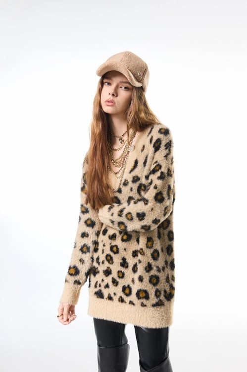 V-neck Leopard Print Knit Top,Knitted