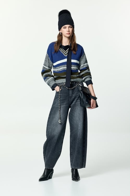 Grey With Blue Colour Block Knit Top,,Grey With Blue Colour Block Knit Top,sleeveless tops,Season (AW) Look,sleeveless tops,Knitted,Knitted tops,Black tops,Tops,Stripe,Season (AW) Look,Knitted,Knitted tops