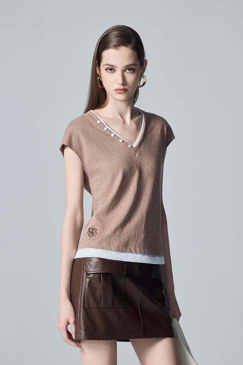 V-neck Cap Sleeve Top,,V-neck Cap Sleeve Top,Jackets,Outerwear,Season (AW) Look,Knitted,Knitted coats,Jackets,Outerwear,Leather,Season (AW) Look,Culottes,Season (AW) Look,Embroidered,pants,Knitted,Tops,Season (AW) Look,Knitted,Knitted tops,Tops,Season (AW) Look,Embroidered,Tops,Season (AW) Look,Embroidered