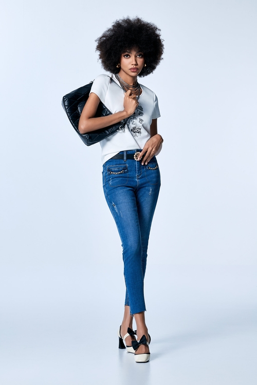 Embroidery Graphic Short Sleeve Tee,U-Neck T shirts