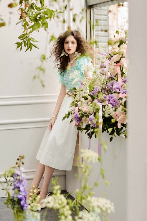 Hollow Out Floral Midi Skirt,,,Jackets,Embroidered,Outerwear,Season (SS) Look,Floral,Mesh fabric,Lace,Tops,Season (SS) Look,White skirts,Midi skirts