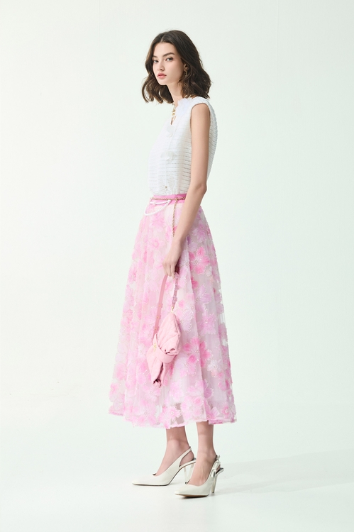 3-D Floral V-neck Vest,,3-D Floral V-neck Vest,sleeveless tops,Tops,Season (SS) Look,sleeveless tops,sleeveless tops,Tops,Season (SS) Look,White tops,sleeveless tops,Lace