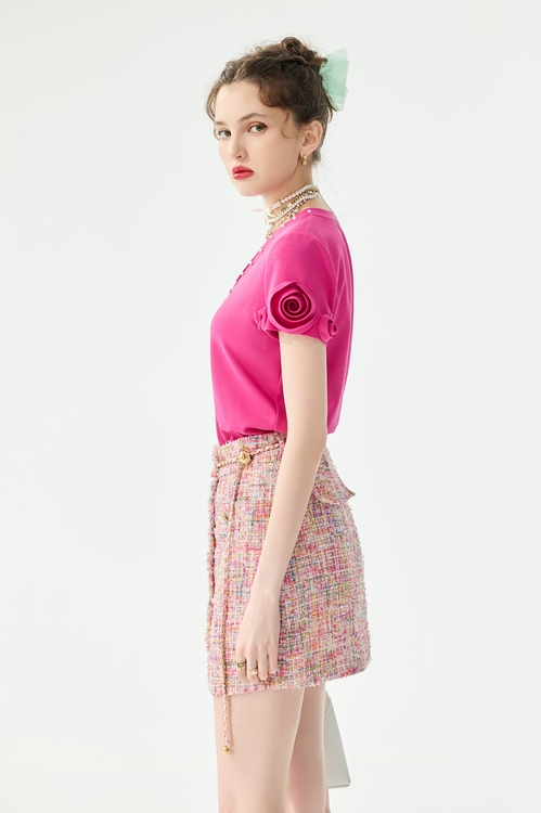 V-neck Tee with 3-D Rose Sleeve Detail,,V-neck Tee with 3-D Rose Sleeve Detail,Season (SS) Look,Mesh fabric,Midi skirts,Jackets,Outerwear,Season (SS) Look,Dresses,Season (SS) Look,sleeveless tops,Tops,Season (SS) Look,sleeveless tops,Chiffon,Tops,Season (SS) Look,pearl