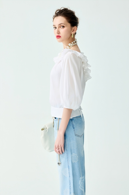Flounce Collar White Top,,,Jackets,Embroidered,Outerwear,Season (SS) Look,Floral,Mesh fabric,Lace,Tops,Season (SS) Look,White skirts,Midi skirts,Tops,Season (SS) Look,pearl,White tops,Lace,bows
