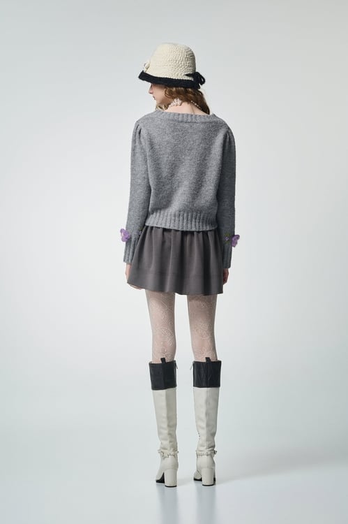 Handcrafted Floral Detail Knit Top,,Handcrafted Floral Detail Knit Top,Culottes,Denim,Jeans,pearl,Season (AW) Look,Valentine,bows,Wide-leg jeans,Tops,Season (AW) Look,Valentine,blossoms,Knitted,Knitted tops,Knitted tops,Tops,Season (AW) Look,Valentine,blossoms,Knitted,Knitted tops,Knitted tops